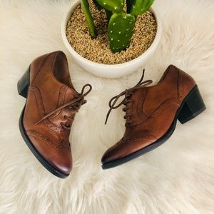 Retro oxford women’s shoe